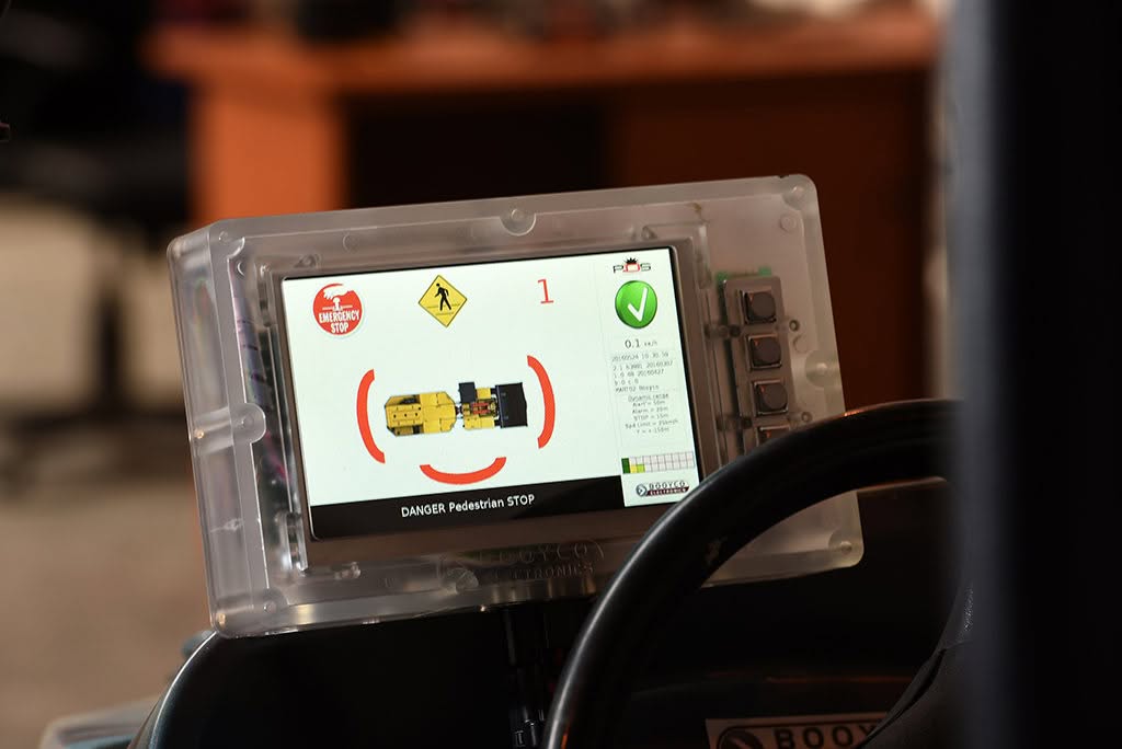 The PDS transfers information between users via Booyco Electronics’ Human Machine Interface. System communication is exchanged with operators using icons making it easy to understand.